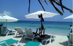 Acuarius and "Playa Blanca" in Baru